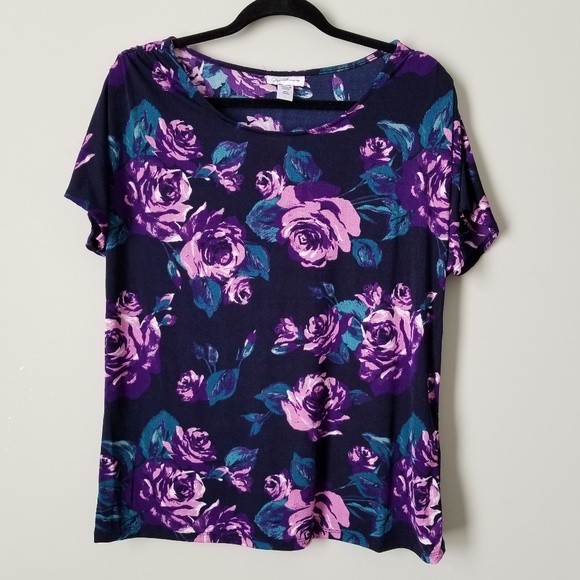 Jaclyn Smith Tops - Navy Blue Top with Purple Floral Jaclyn Smith Tops - Navy Blue Top with Purple Floral